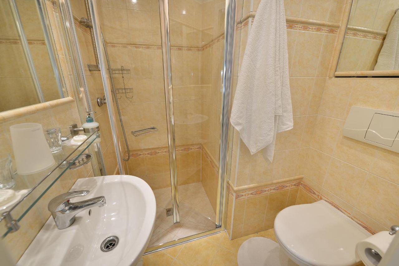 A. V. Aparthotel Praha